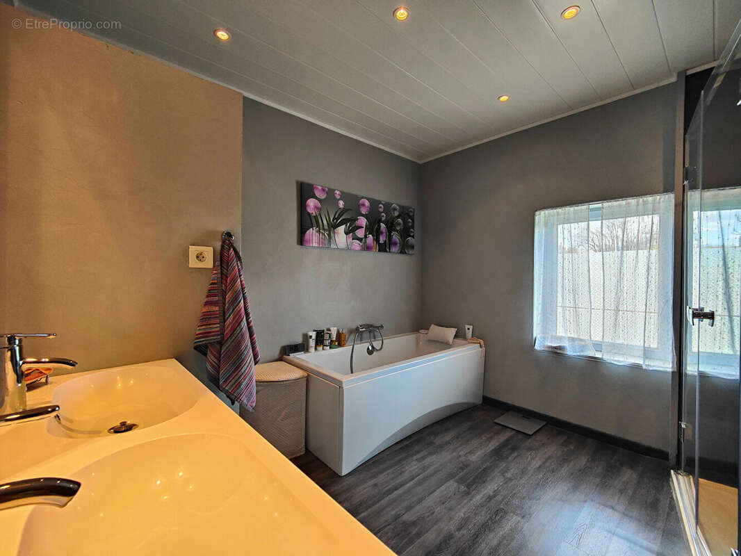 Maison à SAINT-GENIX-SUR-GUIERS