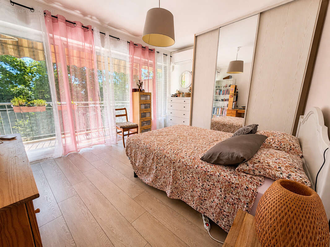 Appartement à SIX-FOURS-LES-PLAGES
