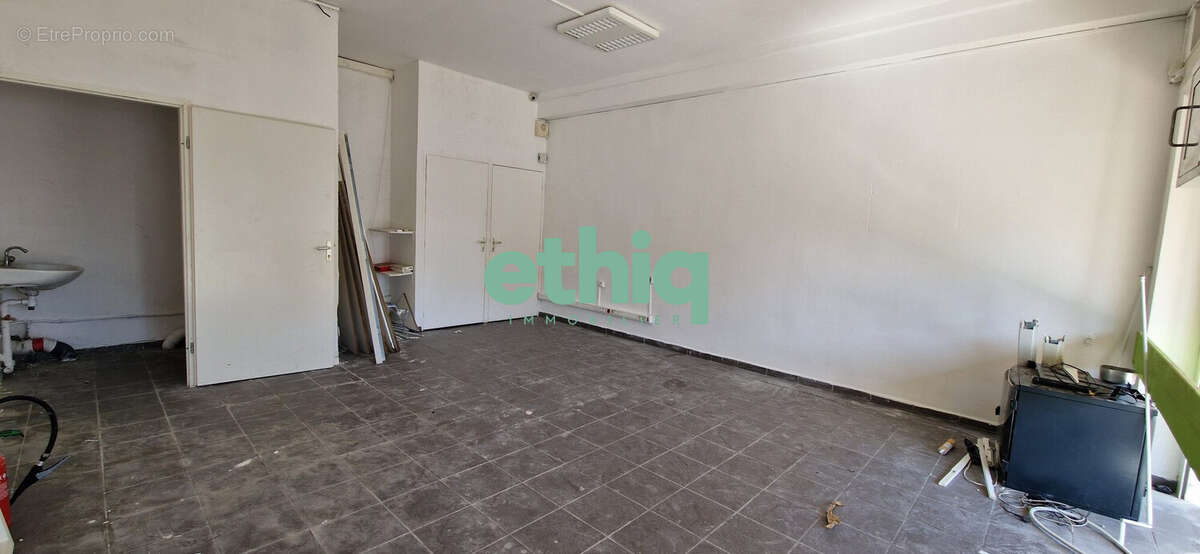 Commerce à POINTE-A-PITRE