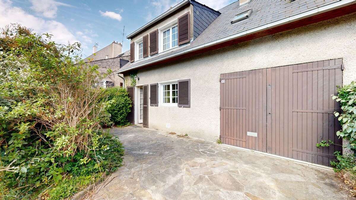 Maison à SAVIGNY-SUR-ORGE