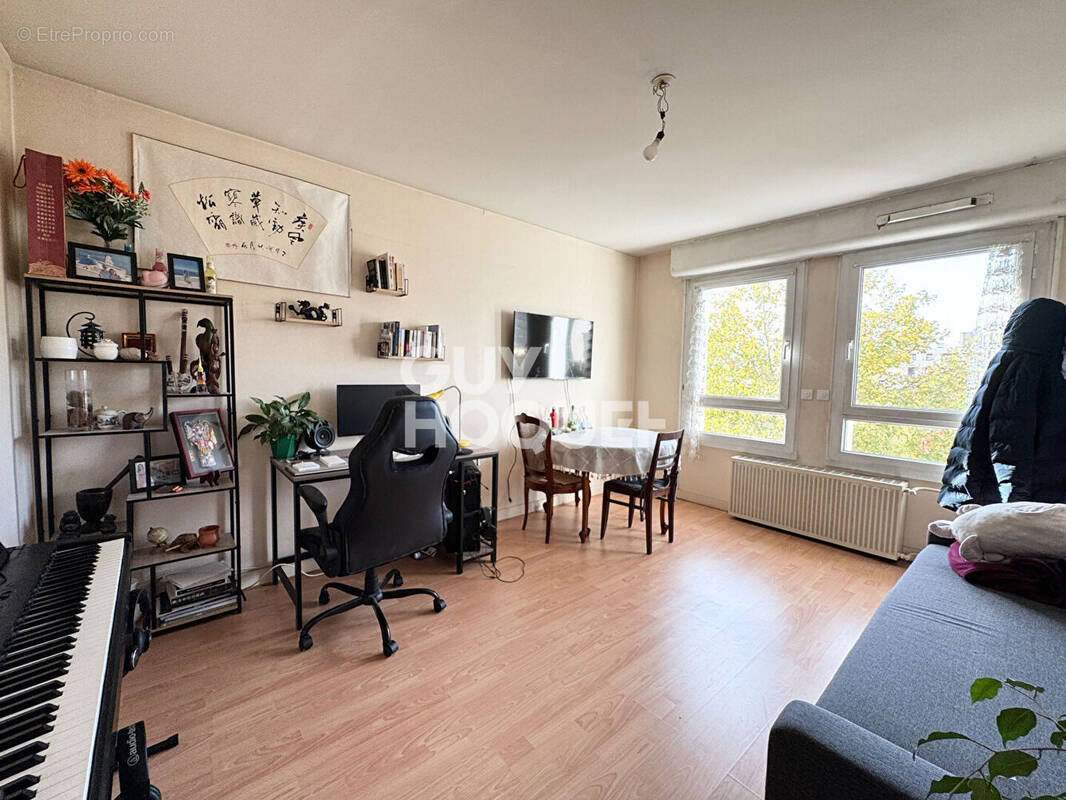 Appartement à MONTROUGE