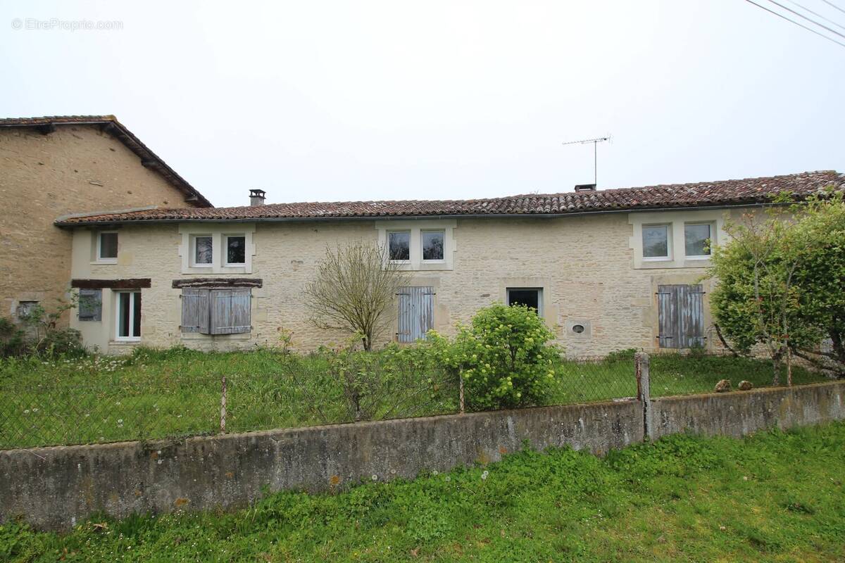Maison à CHASSIECQ