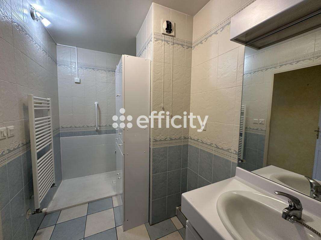 Appartement à CRAPONNE