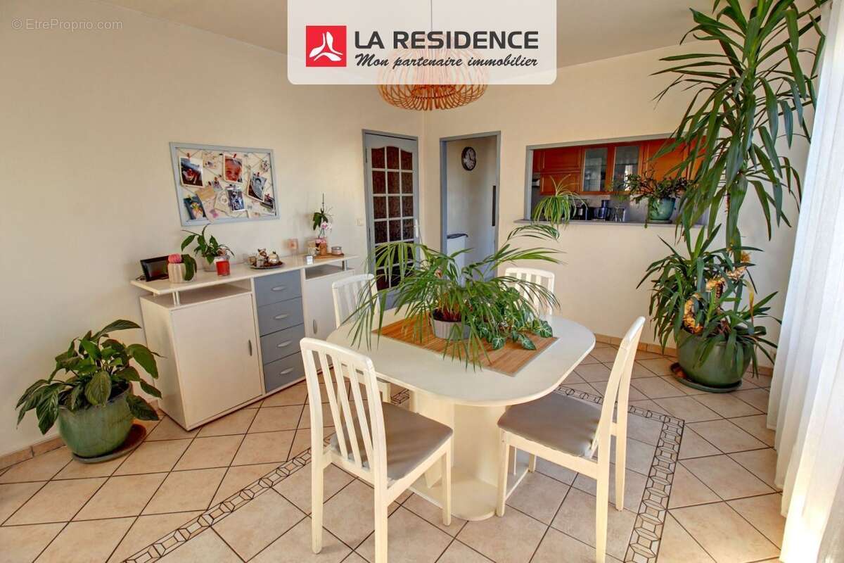 Appartement 68 m² à Conflans-Sainte-Honorine  - photo 2