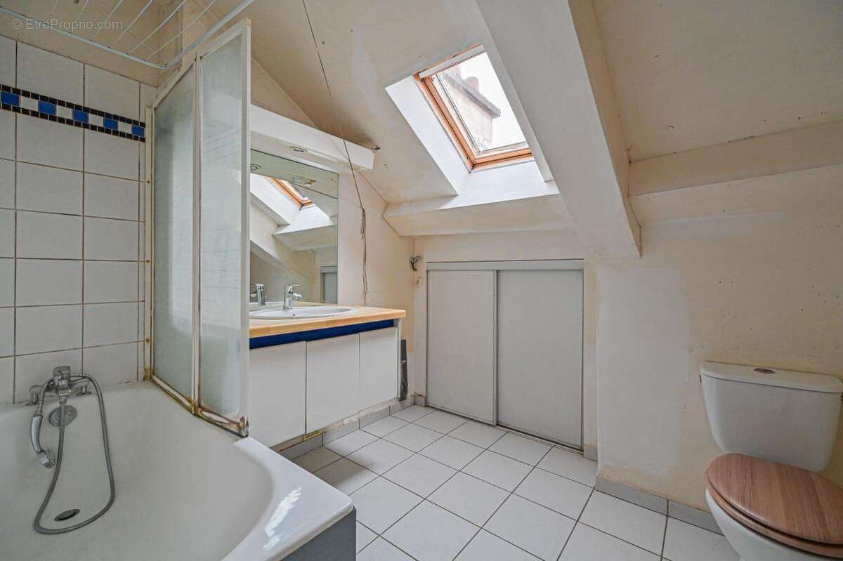 Appartement à PARIS-12E