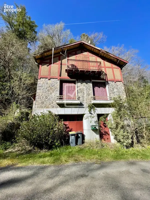 Maison à rénover avec 1 hectare de terrain - photo 3