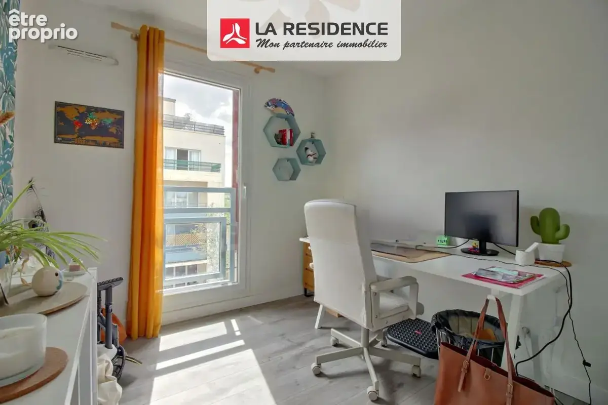 Appartement 76 m² à Acheres  - photo 7