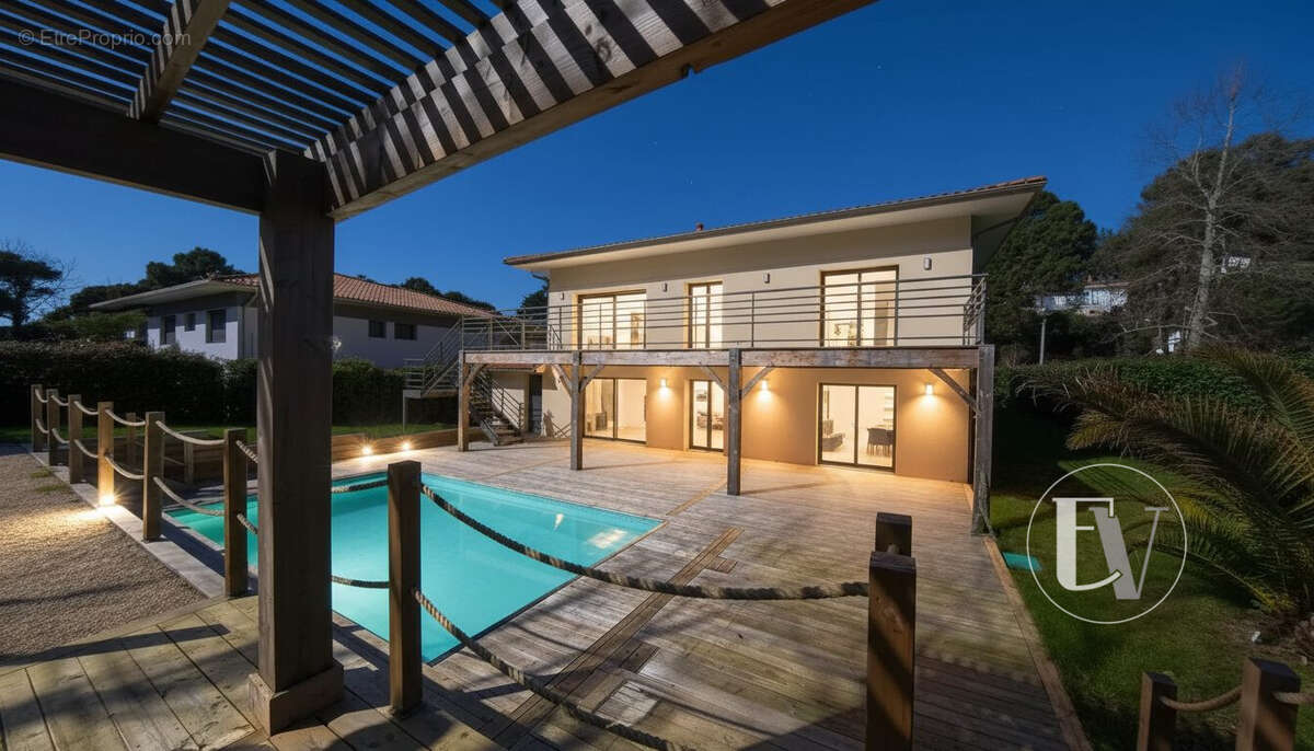 Exterieur mode nuit - Home staging virtuel  - Maison à ARCACHON