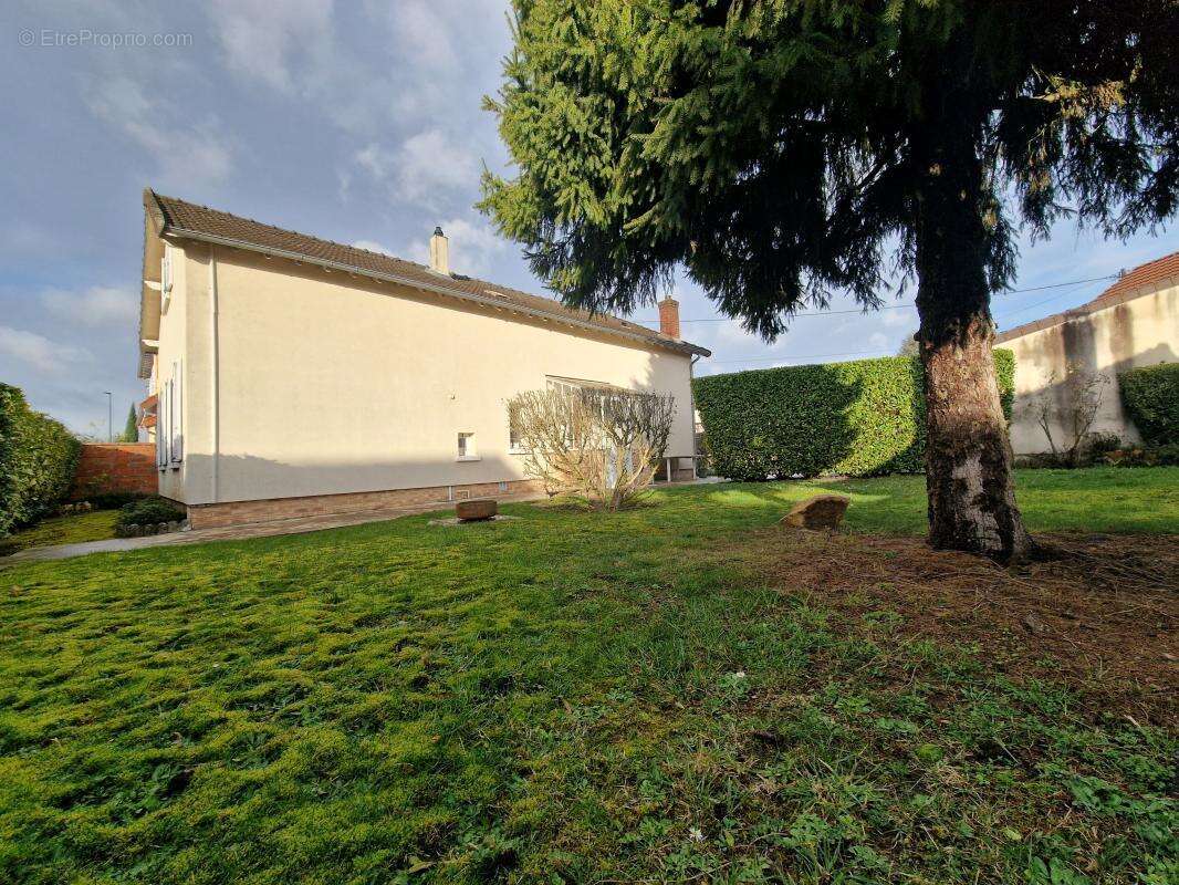 Maison à VAIRES-SUR-MARNE