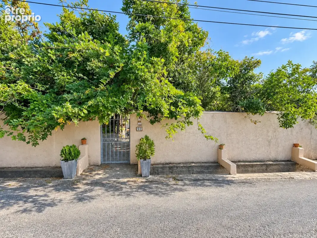 Terrain de 1097 m2 avec maison existante - Zone d'activité Puget sur Argens - photo 6