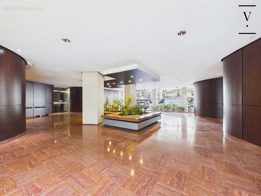 Appartement à PARIS-7E