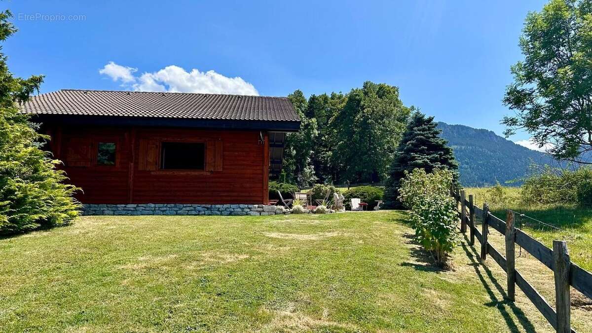 Maison 89 m² à La Roche-Sur-Foron  - photo 2