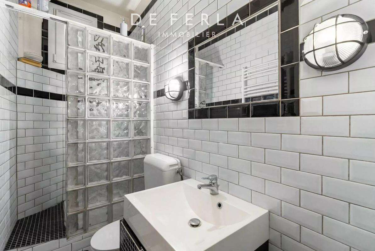 Appartement à PARIS-14E