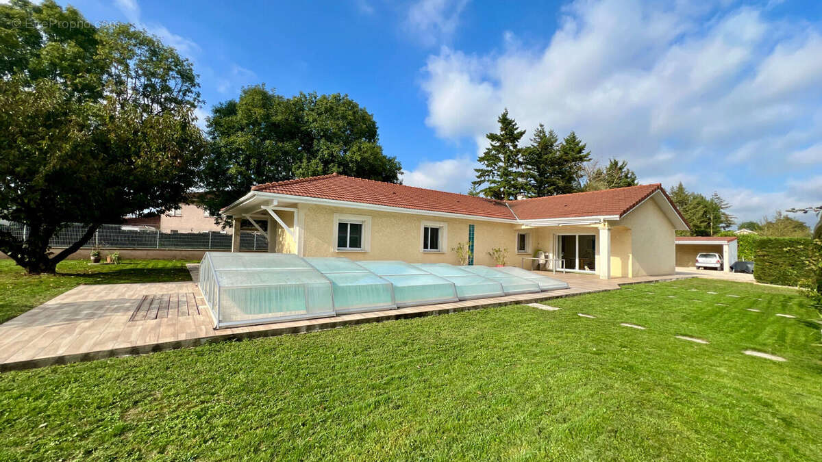 Maison à SAINT-DENIS-EN-BUGEY