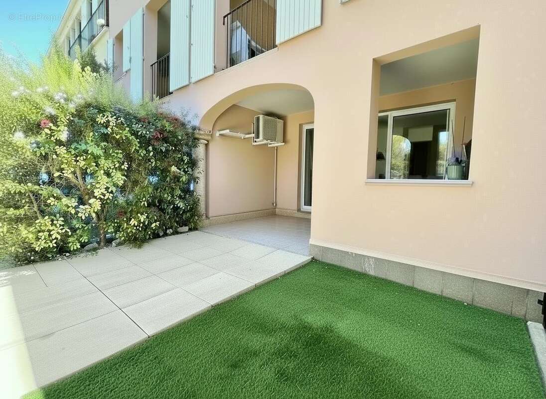 Appartement à MALLEMORT