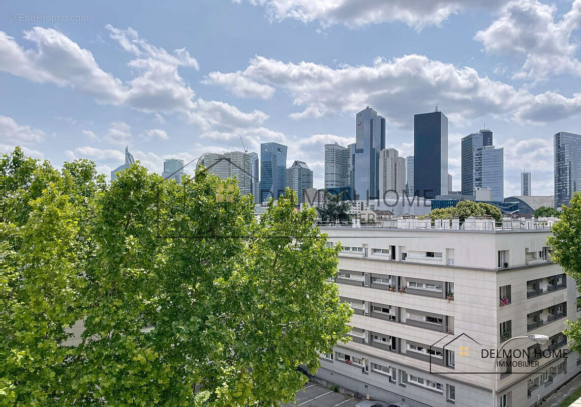 Appartement à COURBEVOIE