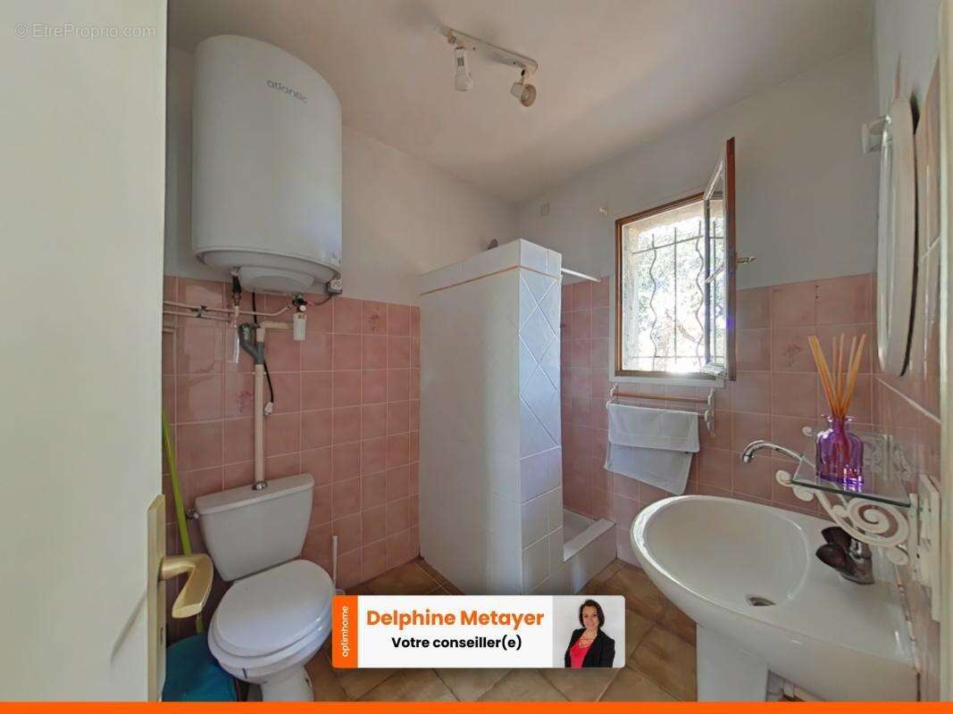 Lorgues (83510) – Elégance Provençale, Vue Panoramique & Piscine - photo 23