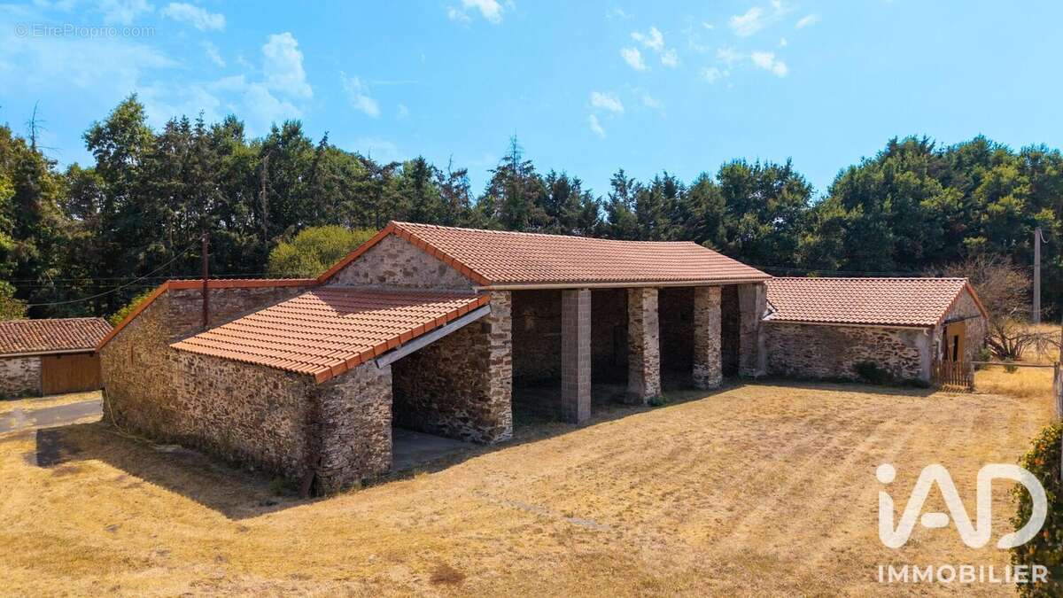 Maison 200 m² à Beaupreau  - photo 2