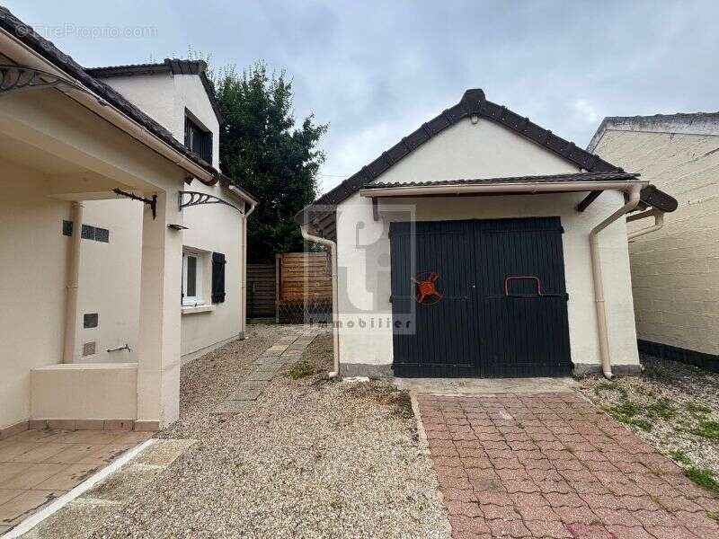 Maison à MORET-SUR-LOING