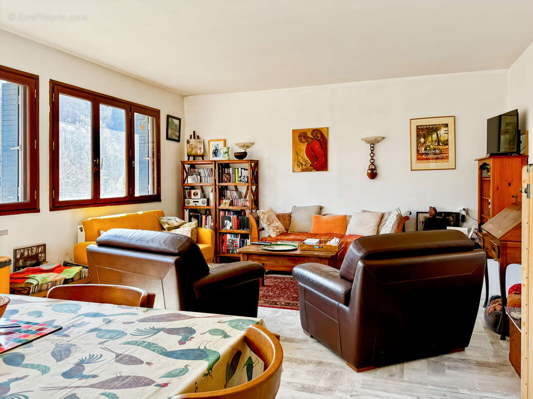 Maison à ANTRAIGUES-SUR-VOLANE