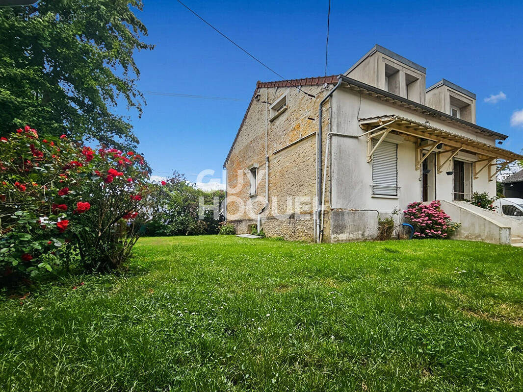 Maison à ROZAY-EN-BRIE