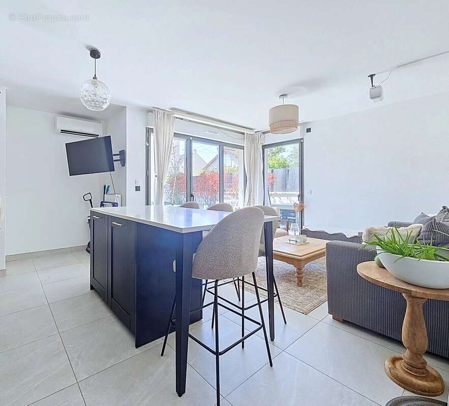 Appartement F3 avec jardin de 113 m² – À 5 minutes du RER A - photo 3