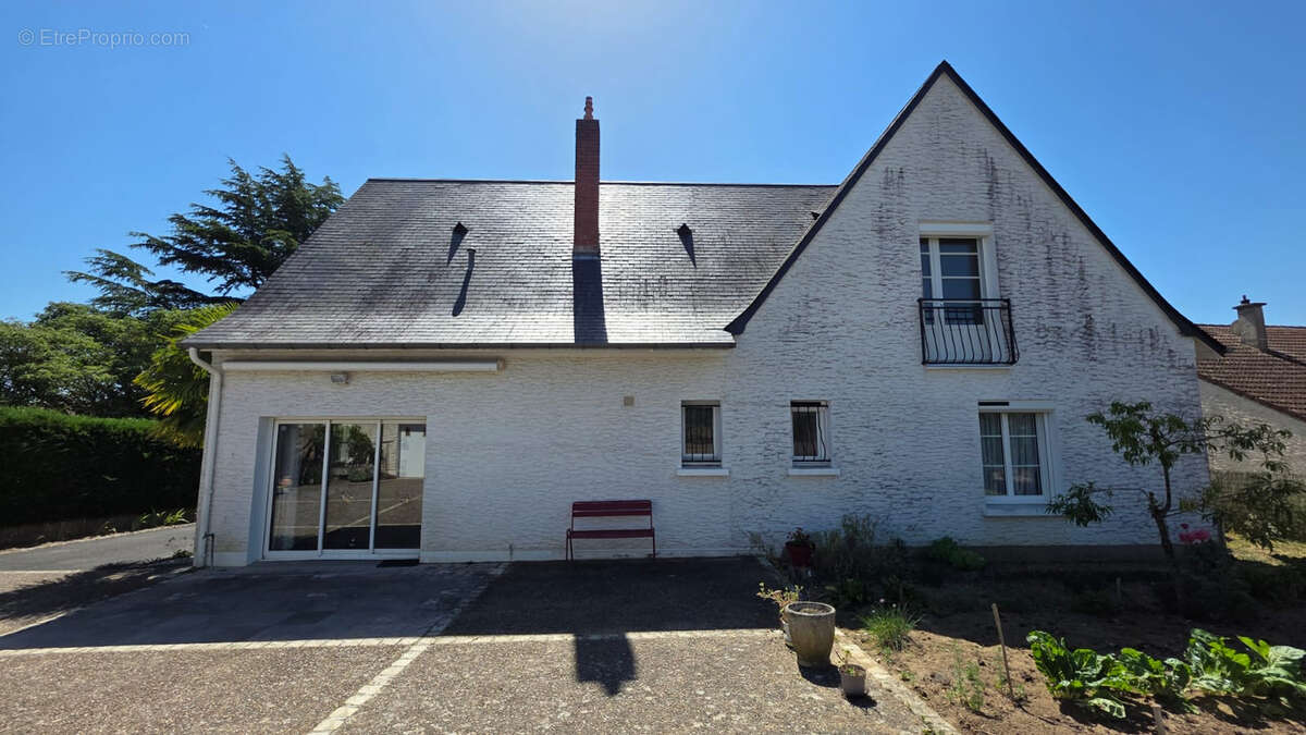 Maison à LENCLOITRE