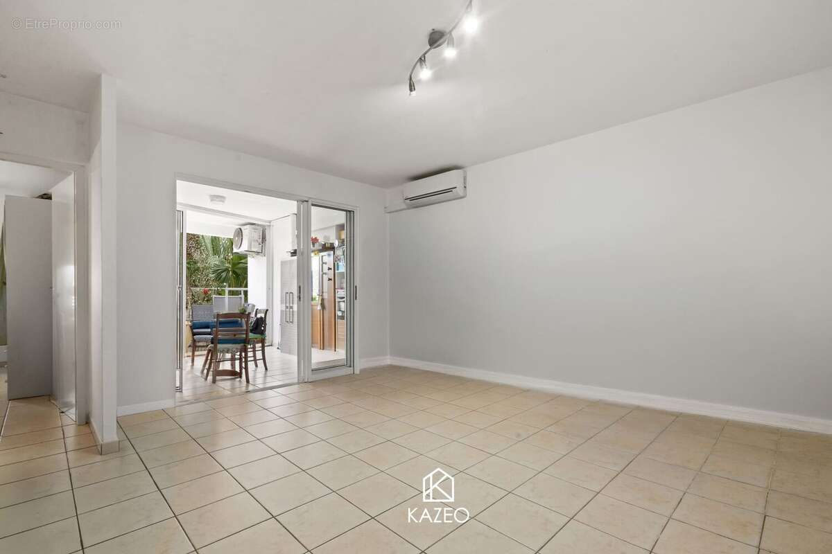 Appartement à SAINTE-LUCE