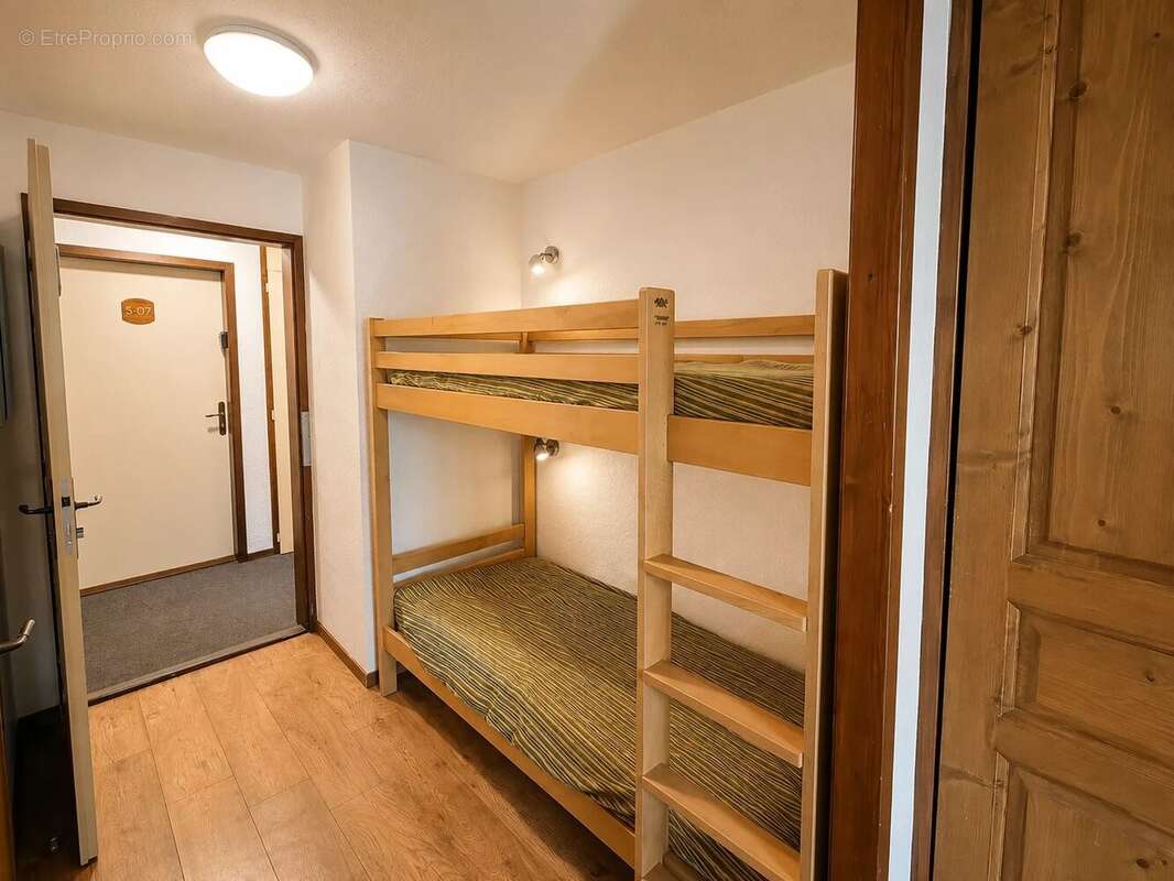 Brides-les-Bains – Dernier étage, appartement meublé avec parking et casier à skis - photo 5