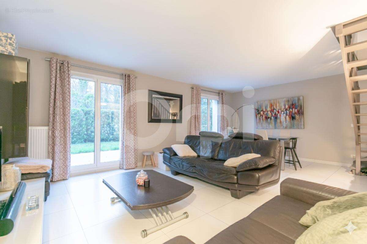 Maison à LIMEIL-BREVANNES