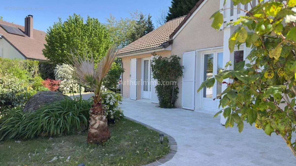 Maison à BOISSISE-LE-ROI