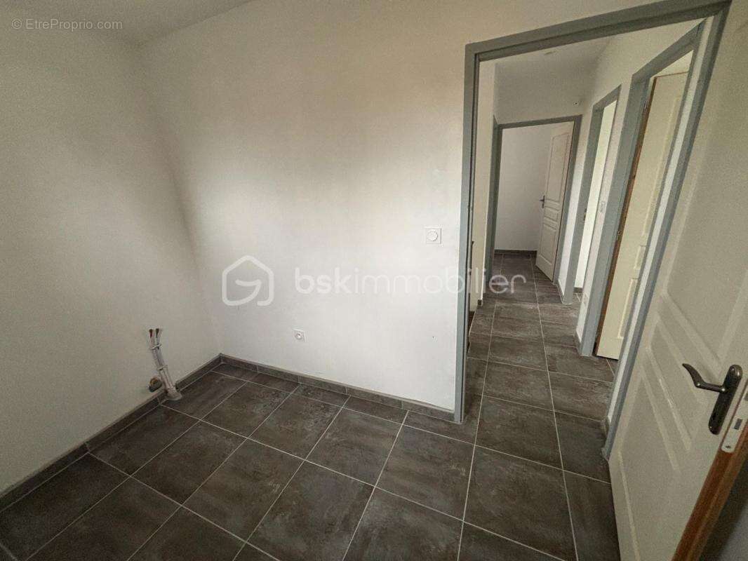 Maison à RIBAUTE-LES-TAVERNES