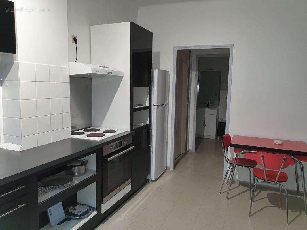 Appartement à MARSEILLE-4E