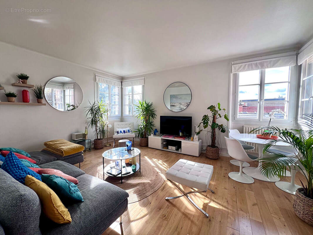 Appartement à SURESNES