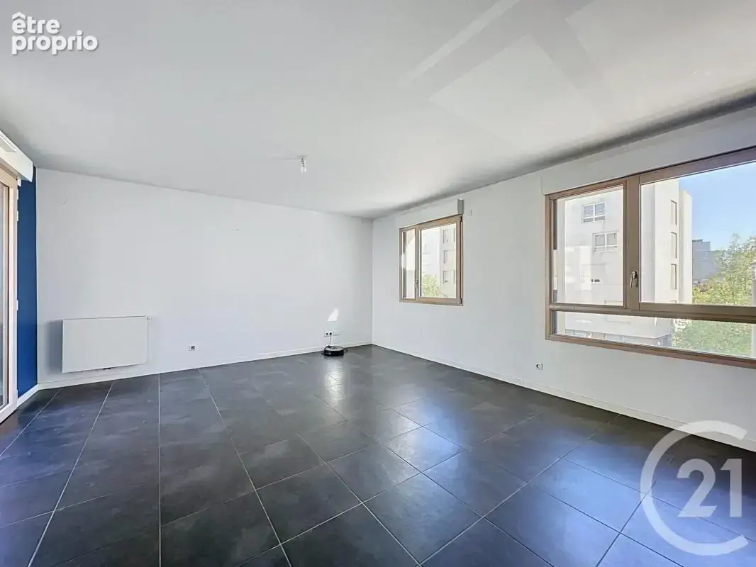 Appartement 4 pièces 81 m² à vendre à Saint-Priest (69800) - photo 5