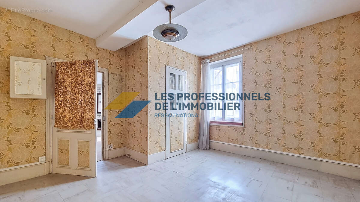 Maison à BRANSLES
