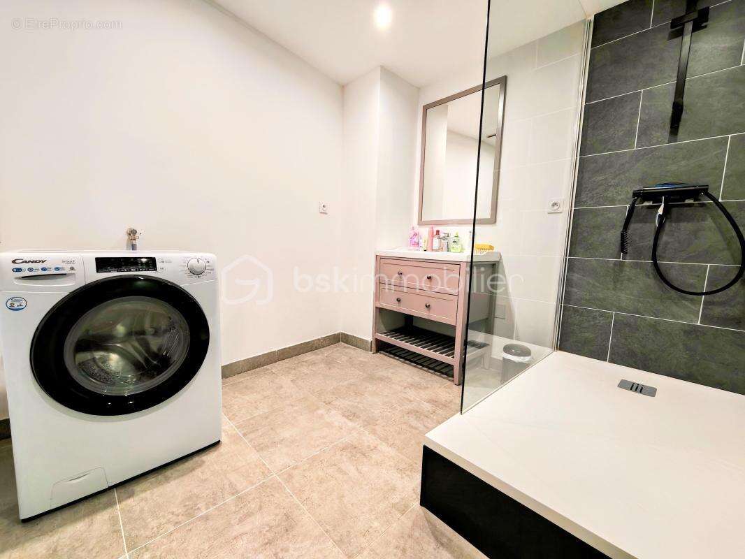 EXCLUSIVITÉ – Magnifique appartement duplex avec terrasse au cœur de la Place du Forum à Reims ! - photo 18
