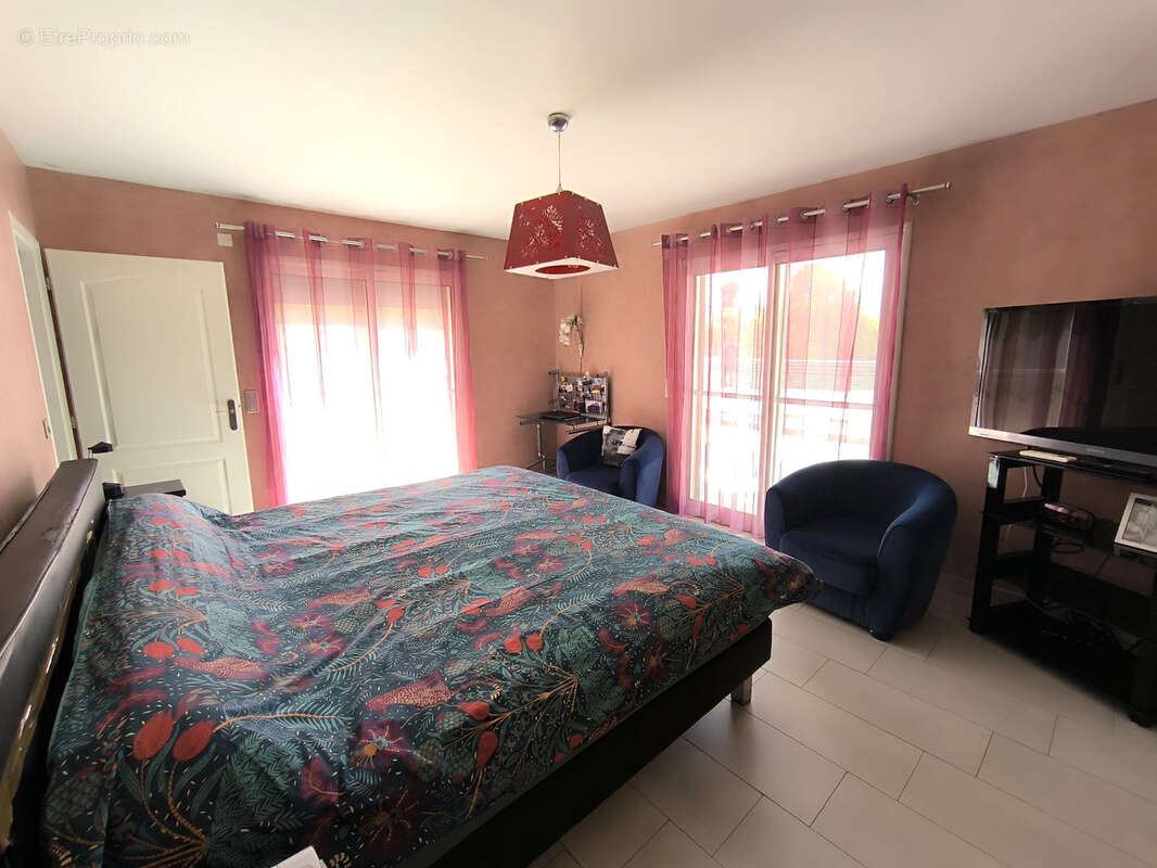 Maison à RIBAUTE-LES-TAVERNES