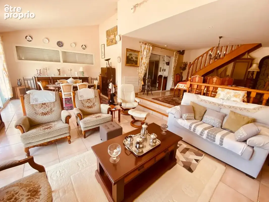 Le Boulou : magnifique villa d’architecte quartier résidentiel grande parcelle avec piscine ! - photo 6