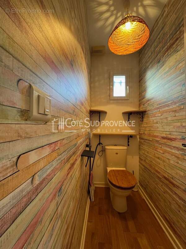 Maison à PERNES-LES-FONTAINES