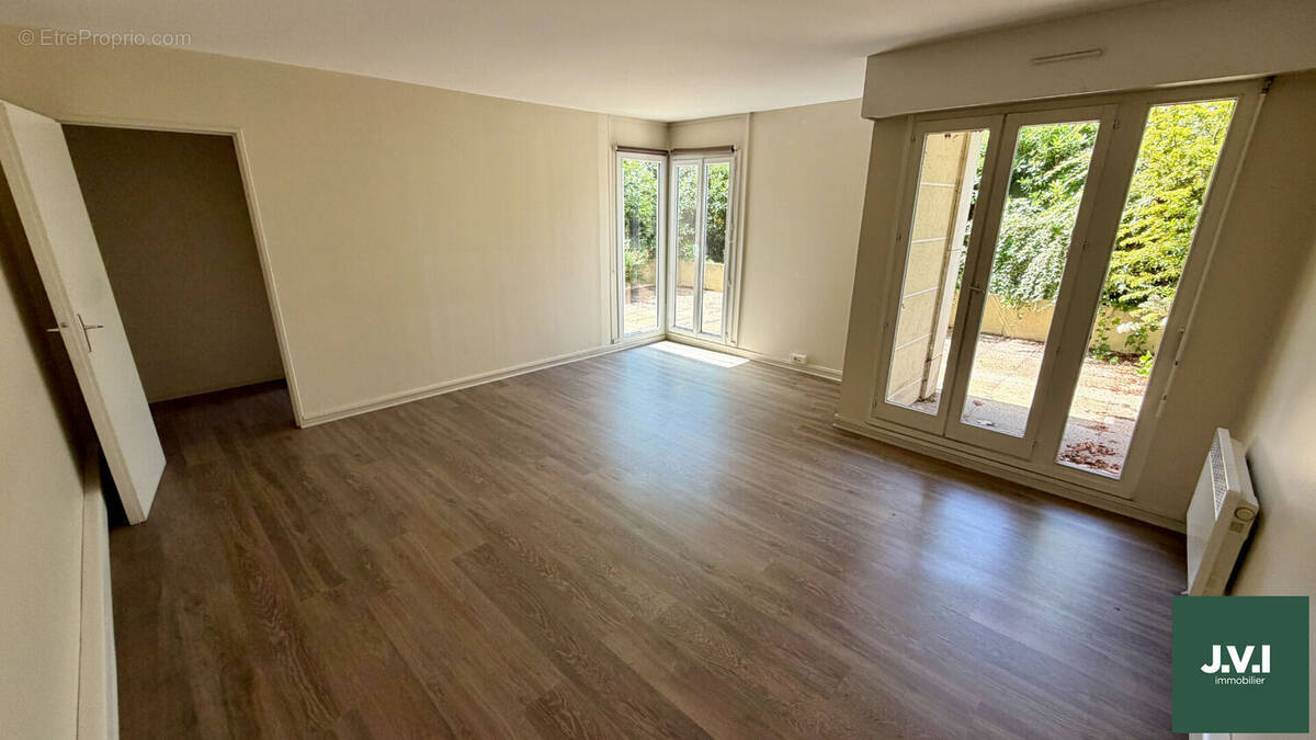 Appartement à ENGHIEN-LES-BAINS