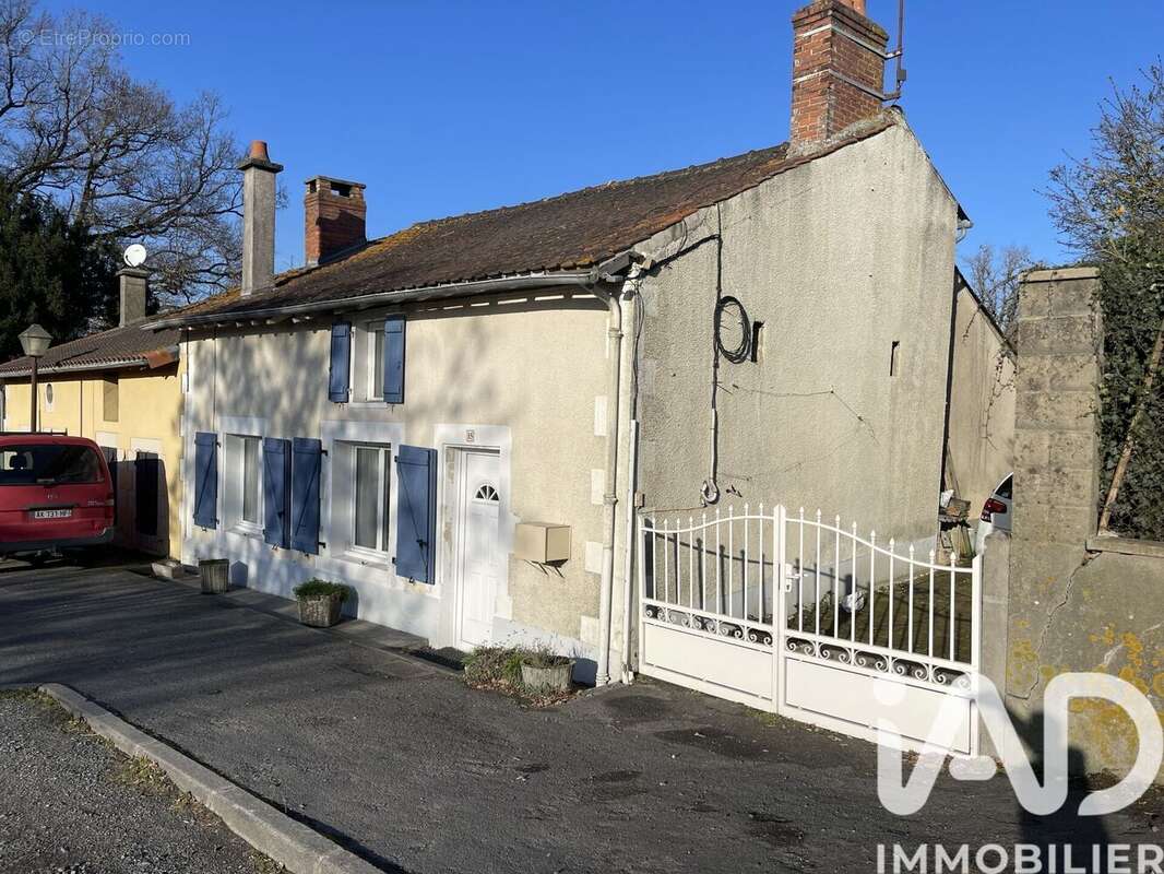 Photo 2 - Maison à MONTMORILLON
