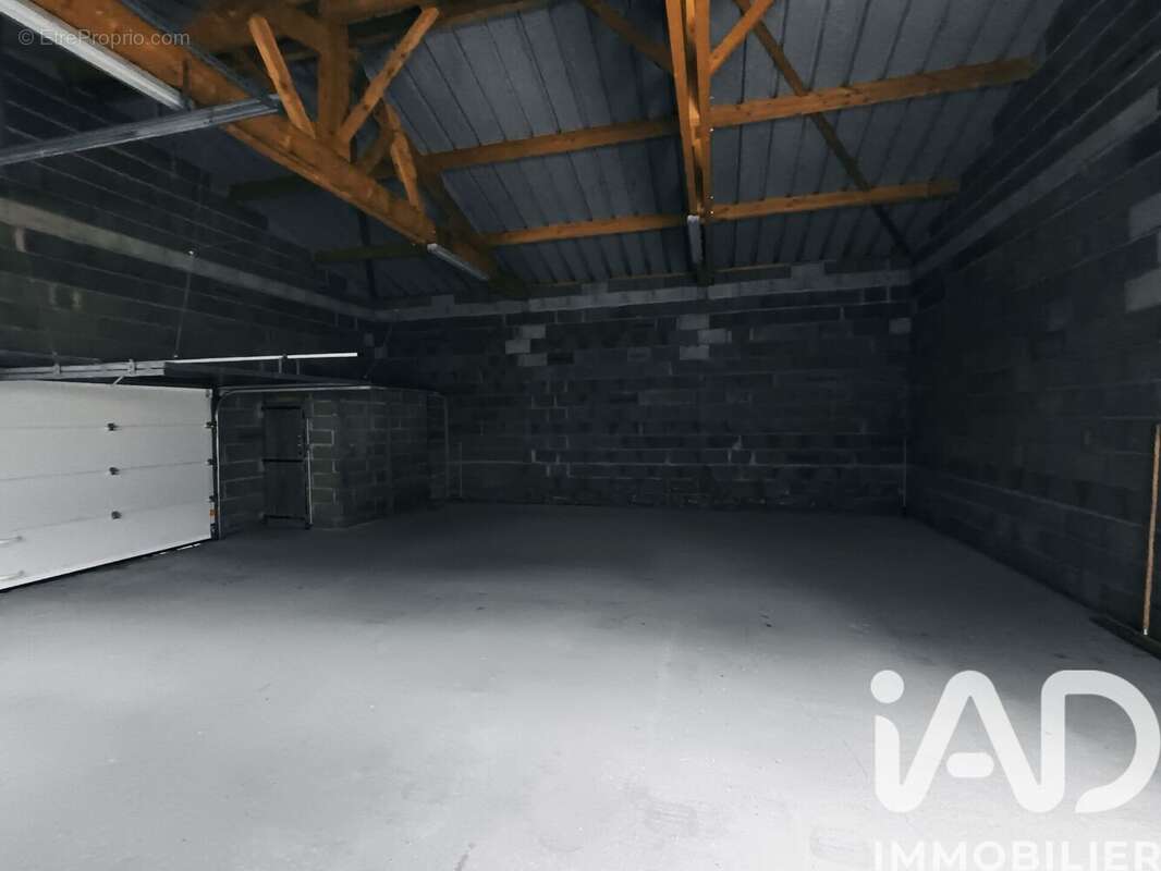 Maison 90 m² à Le Puy-Notre-Dame  - photo 3