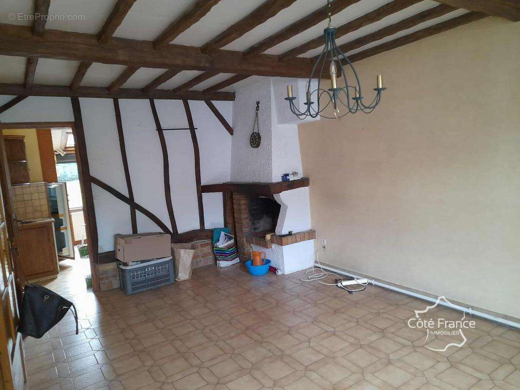 Maison à LA CAPELLE