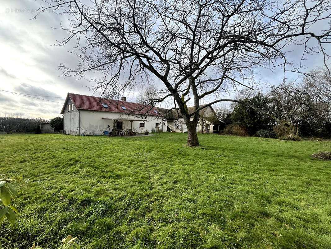 Maison à FLEURY