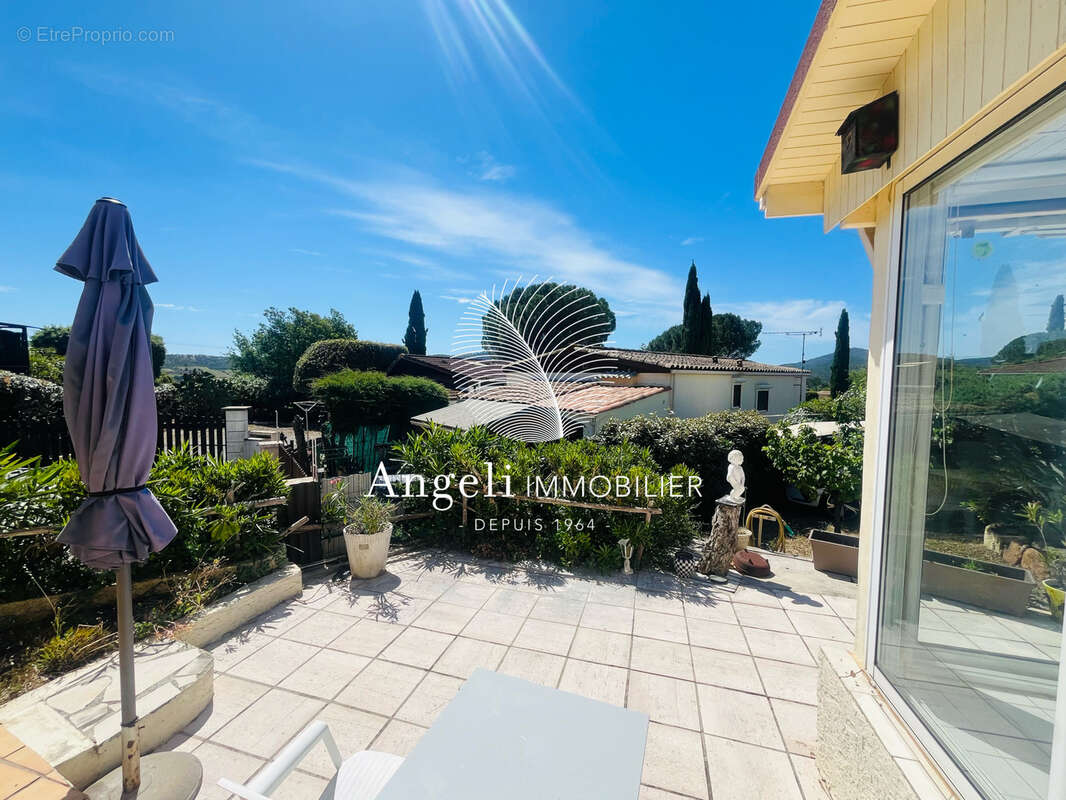 Maison à ROQUEBRUNE-SUR-ARGENS