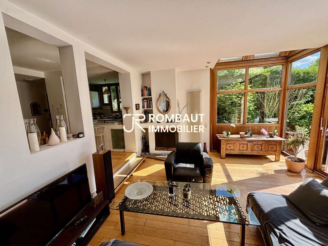 Maison à LA CELLE-SAINT-CLOUD