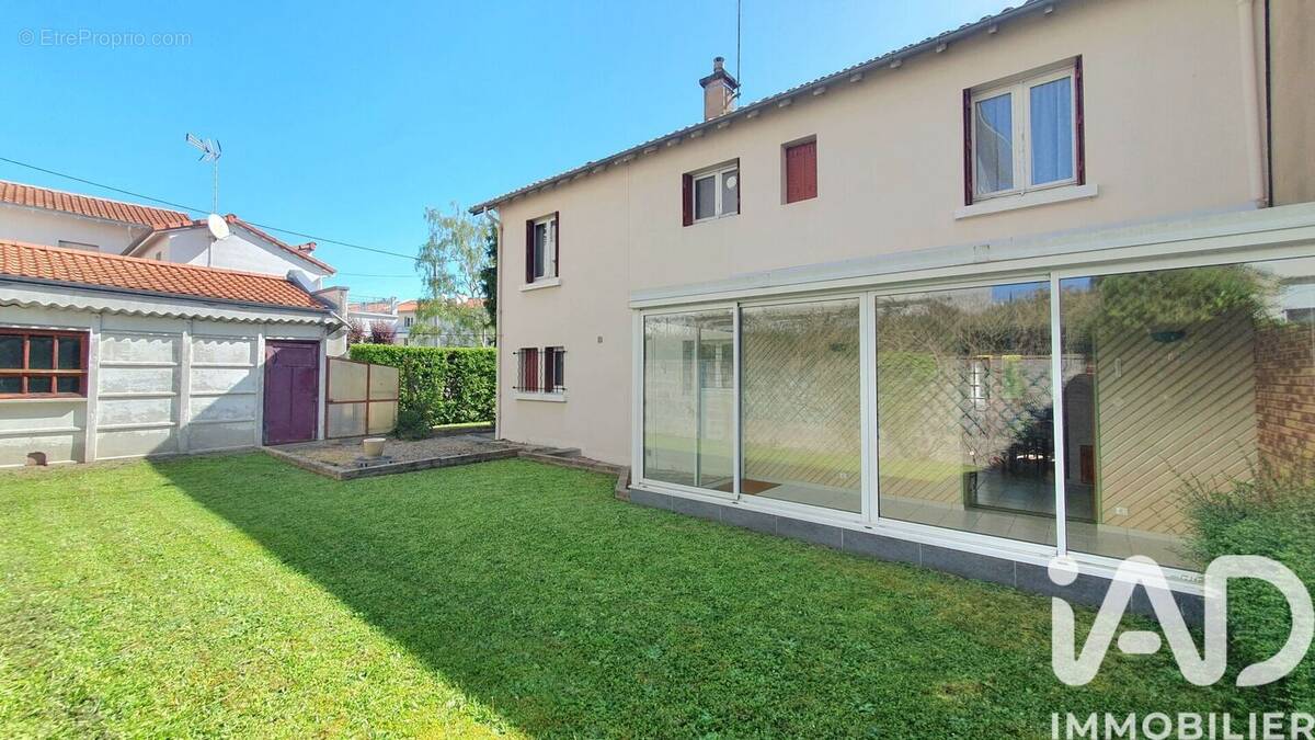 Photo 1 - Maison à CLERMONT-FERRAND