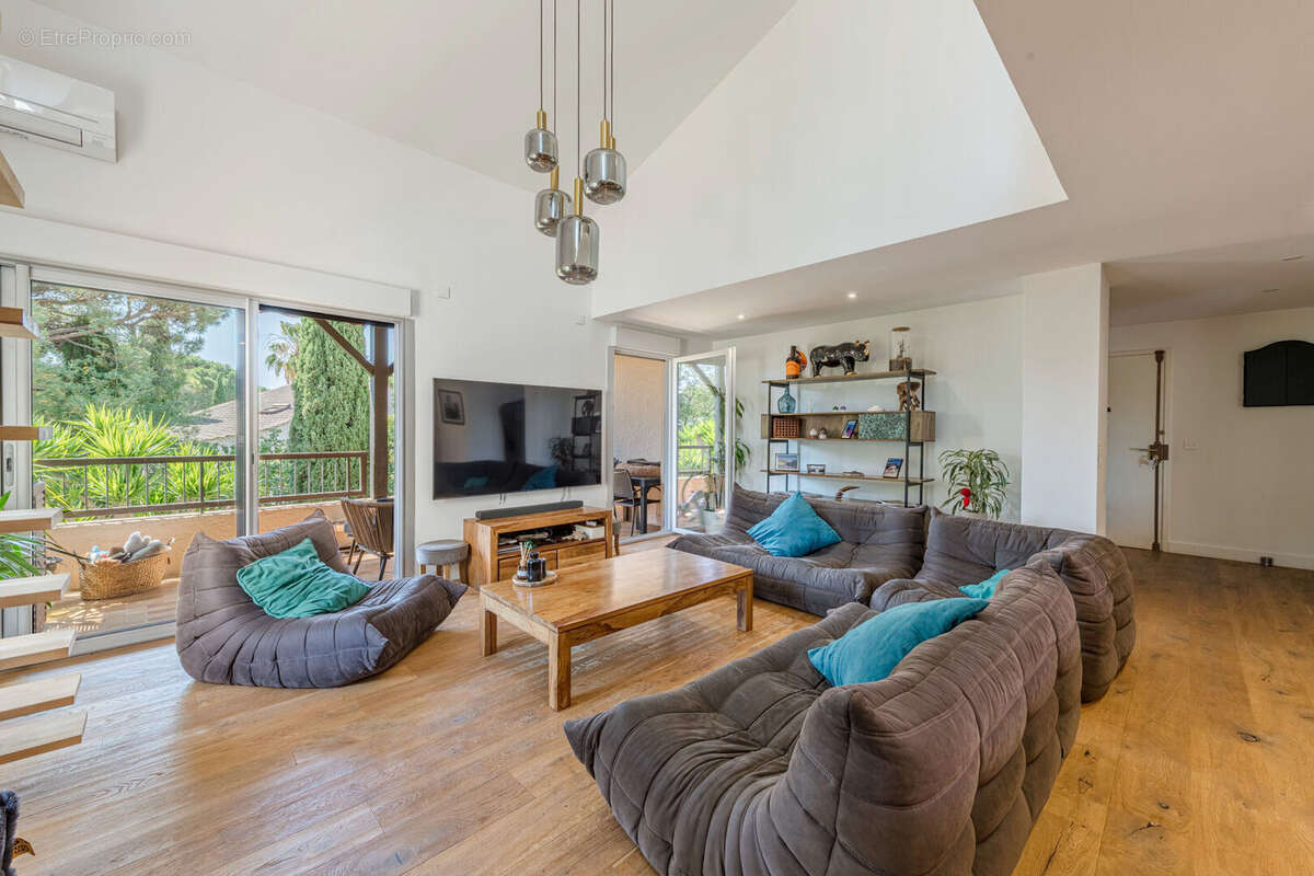 Appartement à SAINT-RAPHAEL