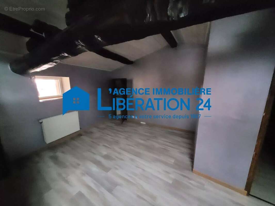 Appartement à SAINT-ROMAIN-EN-JAREZ